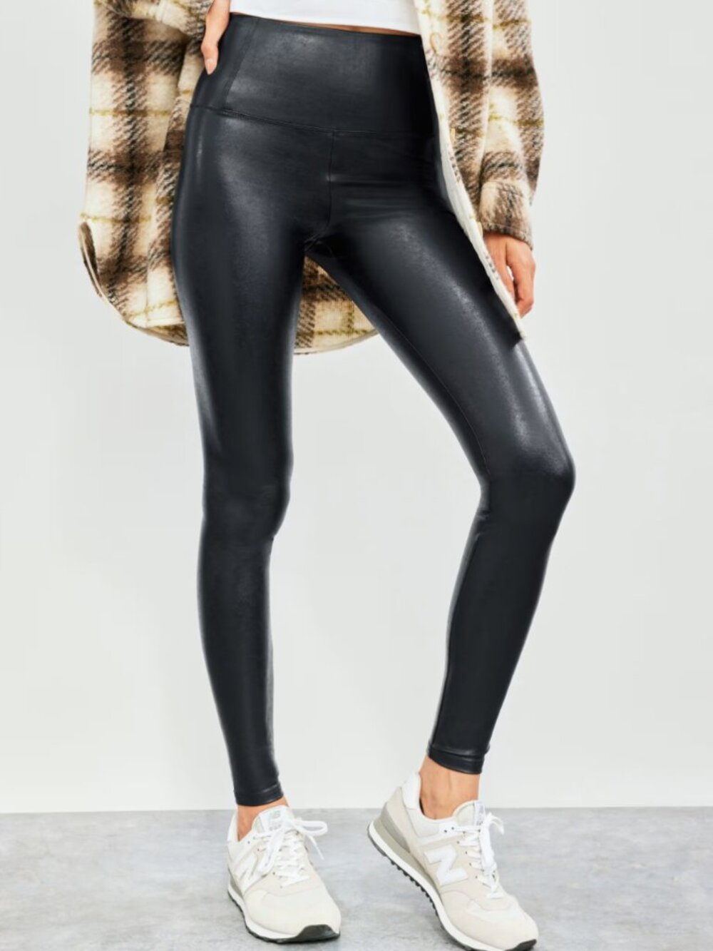 Aritzia Wilfred Free Black Japanese Vegan Leather Daria High Waist Leggings